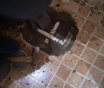 镇雄卫生间漏水维修公司为您分享下卫生间渗水如何处理及注意事项
