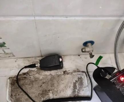 镇雄屋顶漏水维修公司分享下卫生间漏水的危害及解决方法